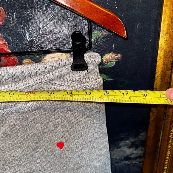 The Great. Cropped Thermal Sweatpant With Heart Embroidery in Varsity Grey Small - Picture 5 of 7